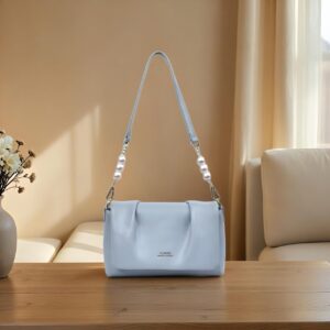 Classic Everyday Tote – Simple & Stylish